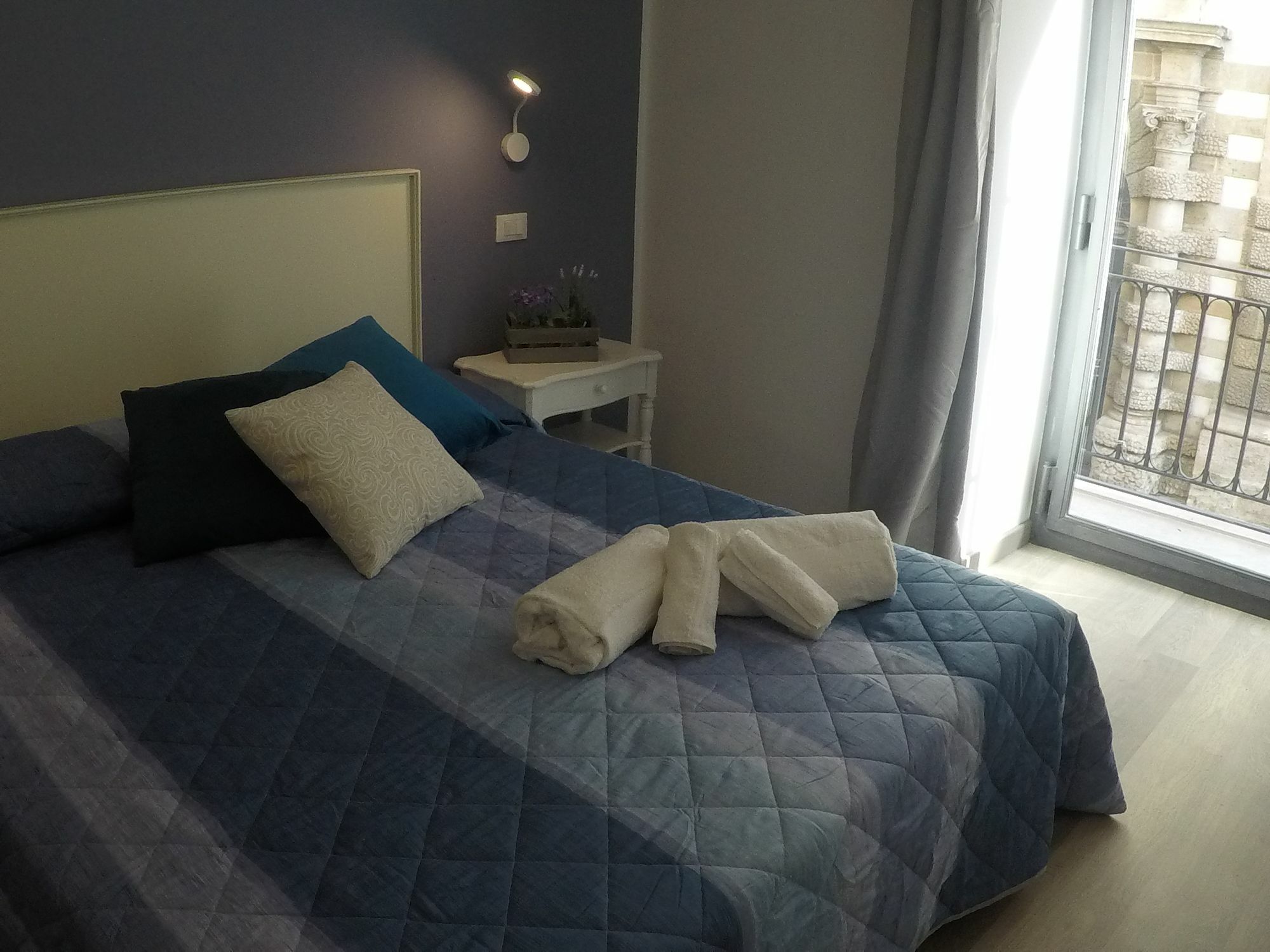Bed and Breakfast I Vicini Della Cattedrale Palermo Exterior foto