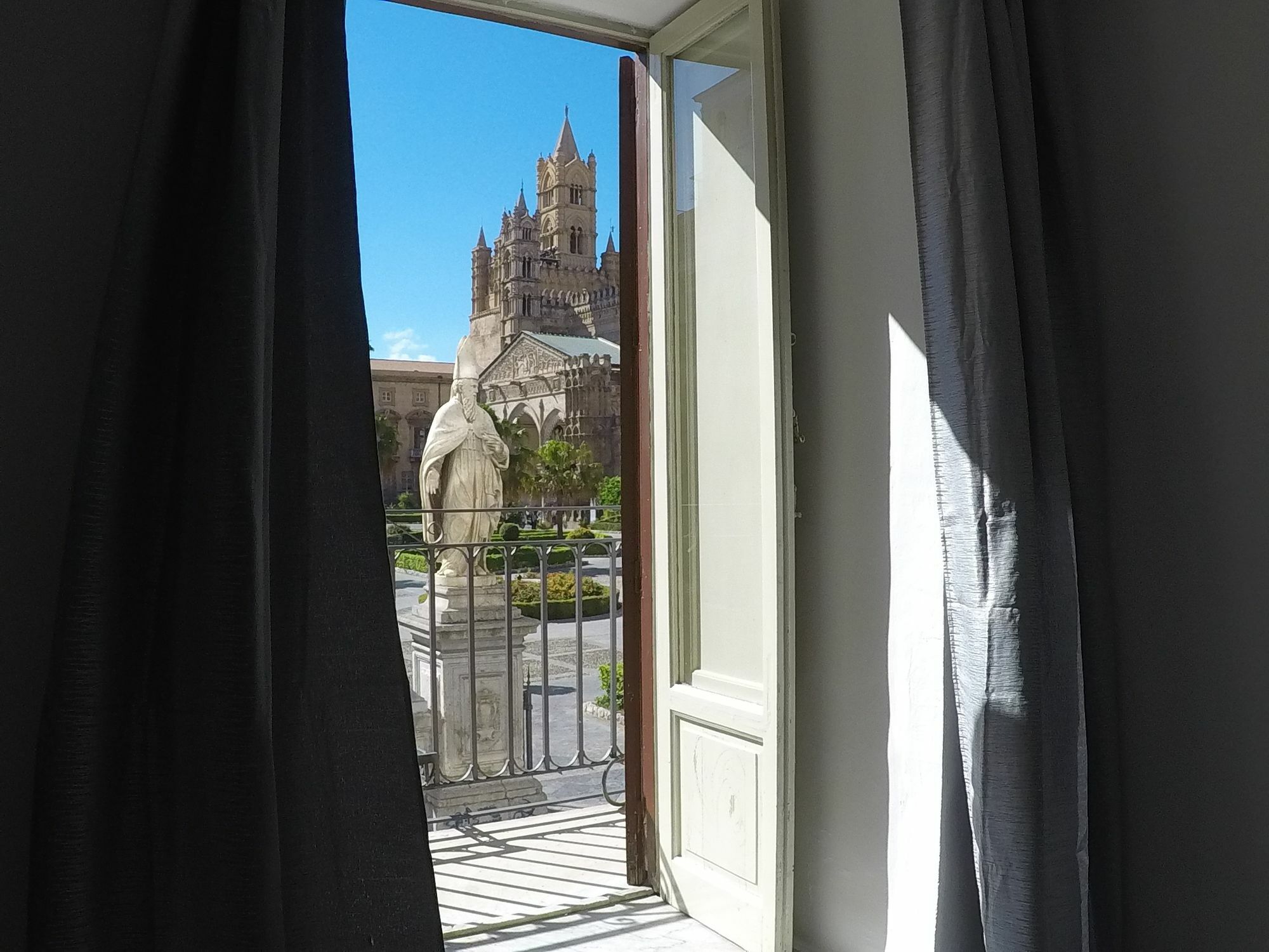 Bed and Breakfast I Vicini Della Cattedrale Palermo Exterior foto