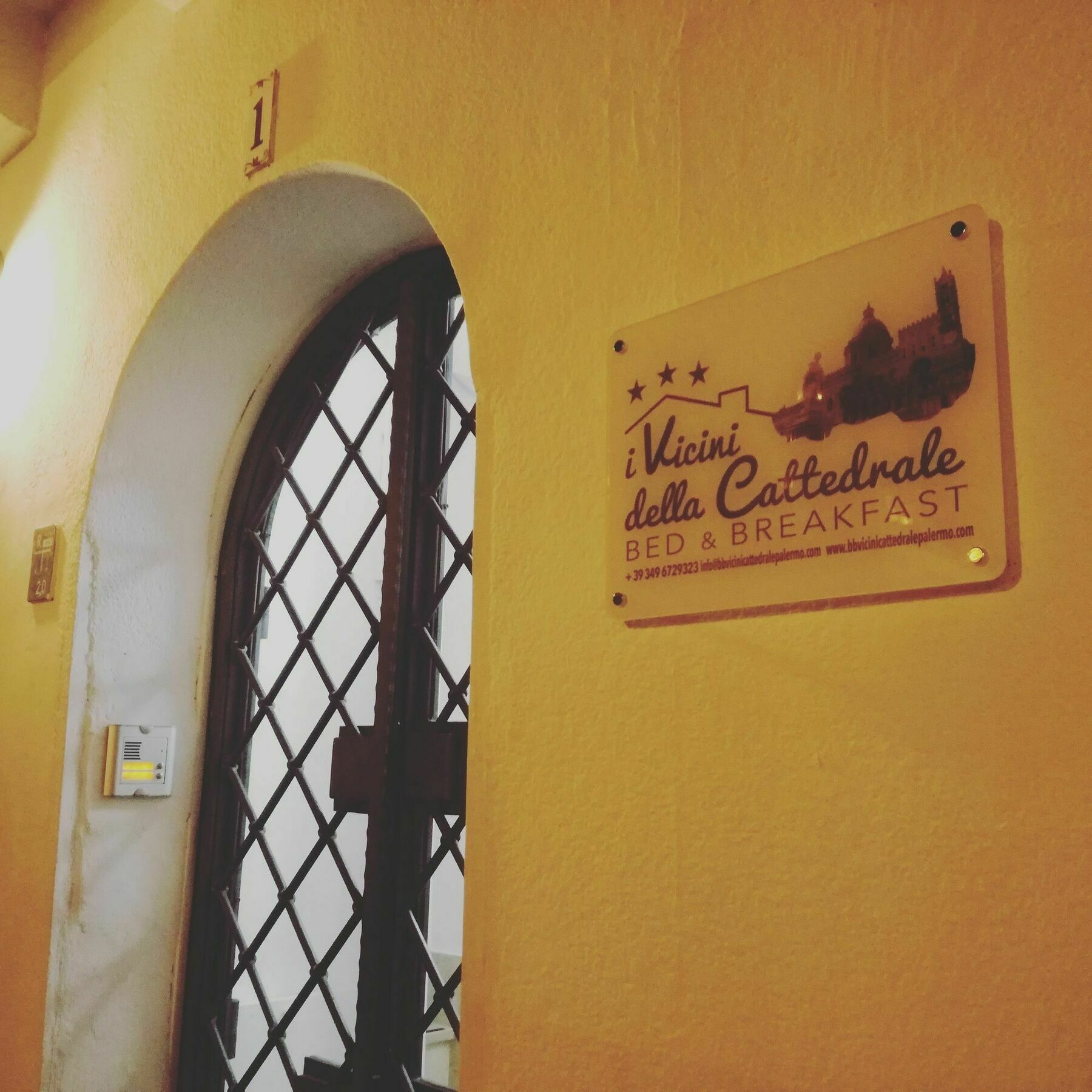 Bed and Breakfast I Vicini Della Cattedrale Palermo Exterior foto