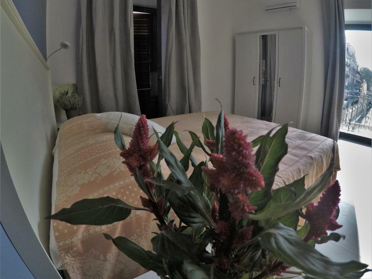Bed and Breakfast I Vicini Della Cattedrale Palermo Exterior foto